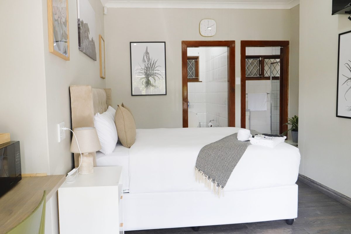 Room 2 at Selborne Valley Guestlodge