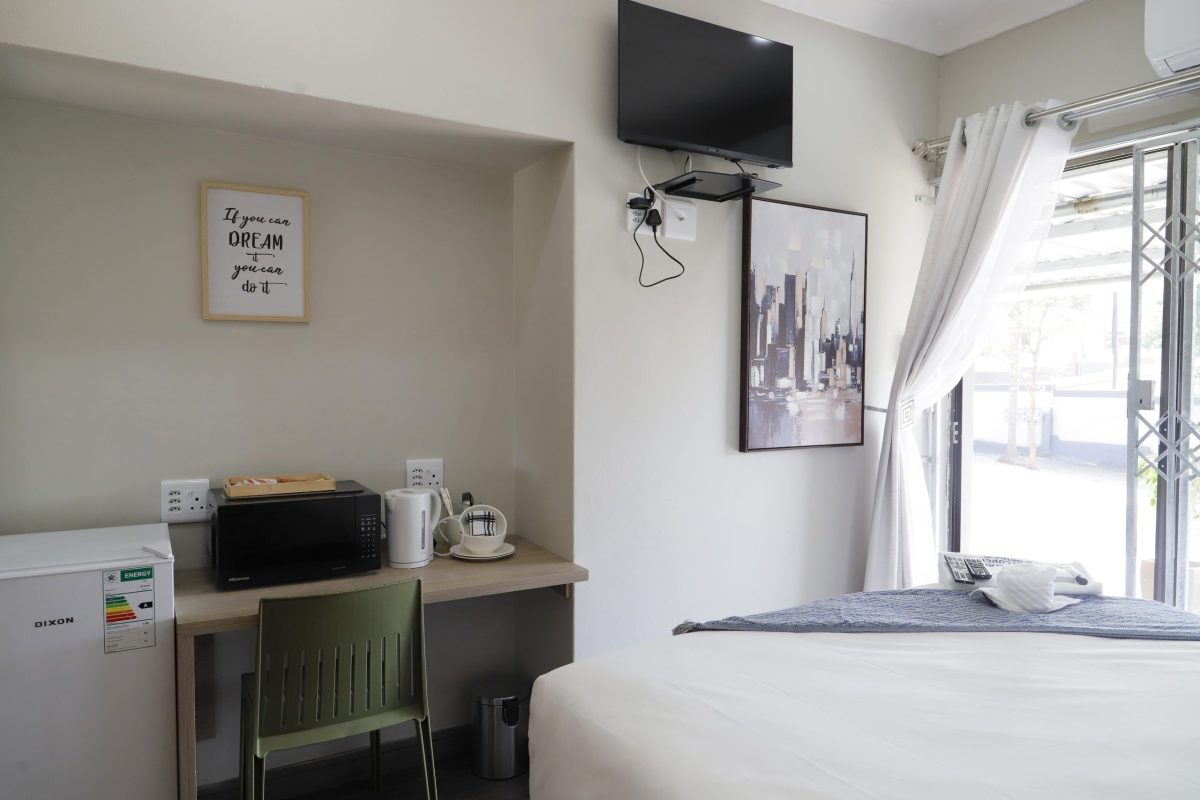 Room 6 at Selborne Valley Guestlodge