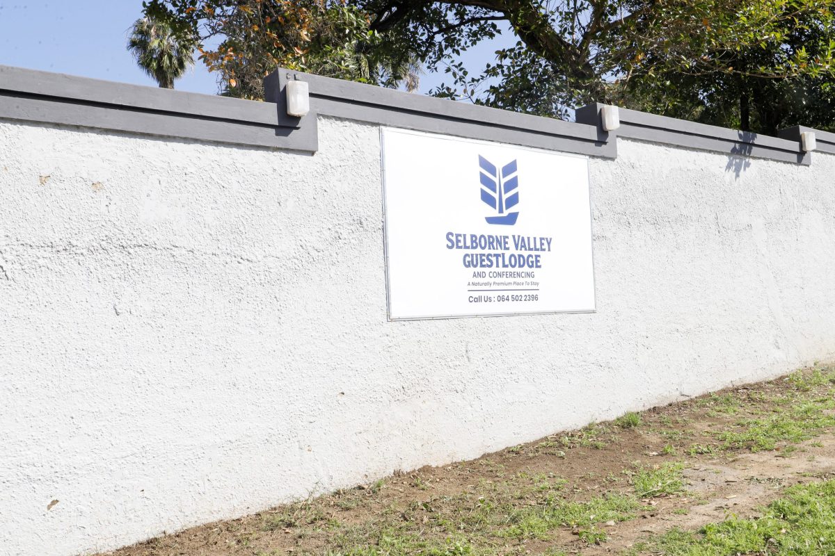 Selborne Valley Guestlodge entrance signage
